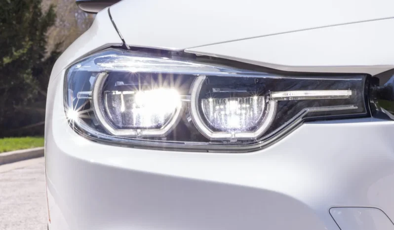 
								2018 BMW 330i xDrive Sports Wagon M Sport full									