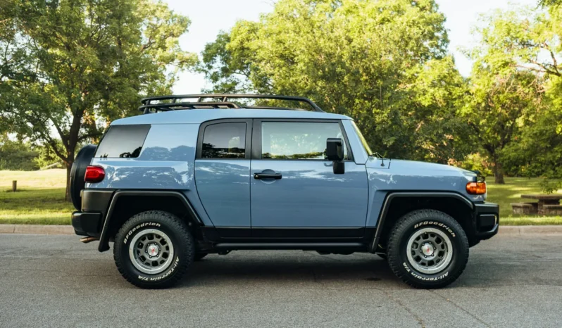 
								2014 Toyota FJ Cruiser Trail Teams Ultimate Edition full									