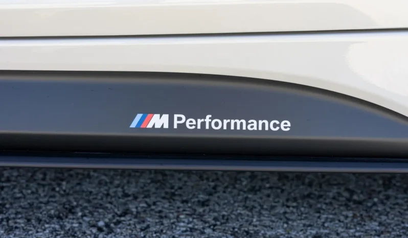 
								2018 BMW 330i xDrive Sports Wagon M Sport full									