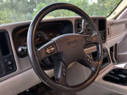 
										2005 GMC Yukon XL SLT full									