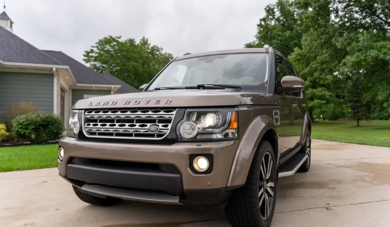 
								2015 Land Rover LR4 HSE Luxury full									