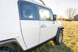
										2014 Toyota FJ Cruiser full									