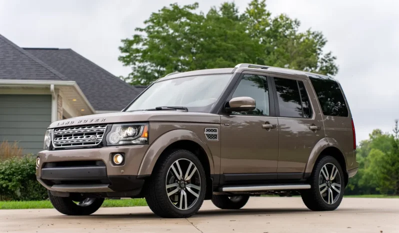 
								2015 Land Rover LR4 HSE Luxury full									
