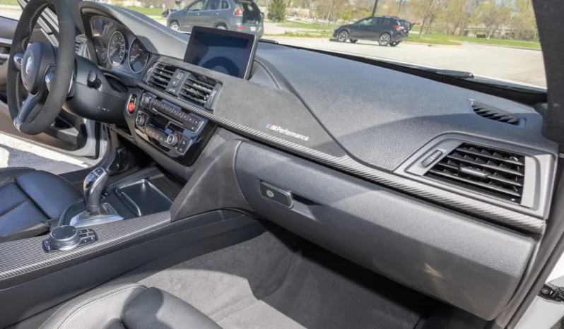 
								2018 BMW 330i xDrive Sports Wagon M Sport full									