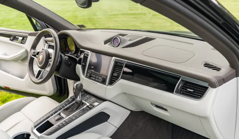 
								2018 Porsche Macan S full									