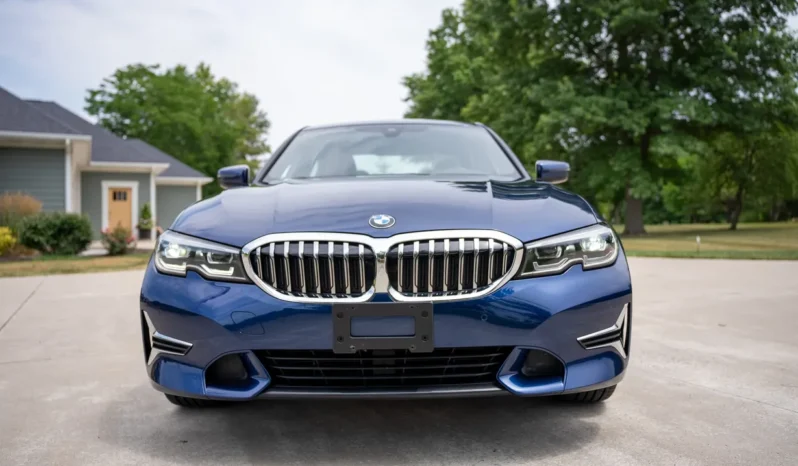 
								2019 BMW 330i xDrive Sedan full									