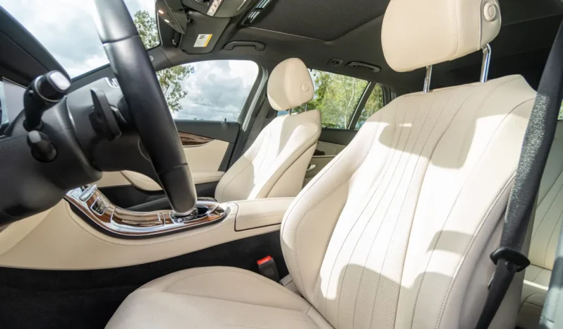
								2019 Mercedes-Benz E450 4MATIC Wagon full									