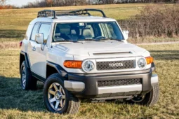 
										2014 Toyota FJ Cruiser full									