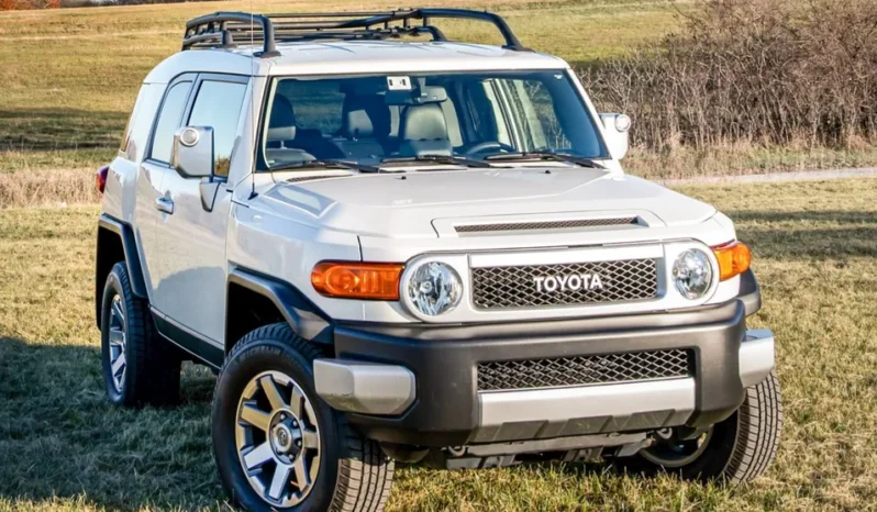 
								2014 Toyota FJ Cruiser full									