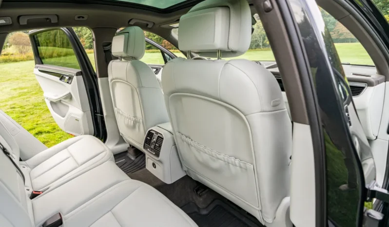 
								2018 Porsche Macan S full									