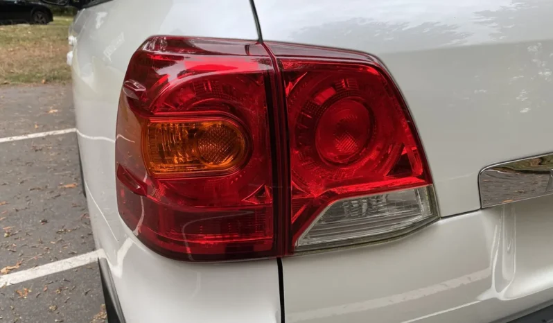 
								2014 Toyota Land Cruiser URJ200 full									