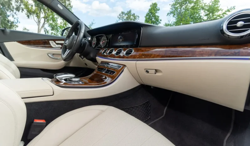 
								2019 Mercedes-Benz E450 4MATIC Wagon full									