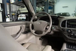 
										2006 Toyota Sequoia Limited full									
