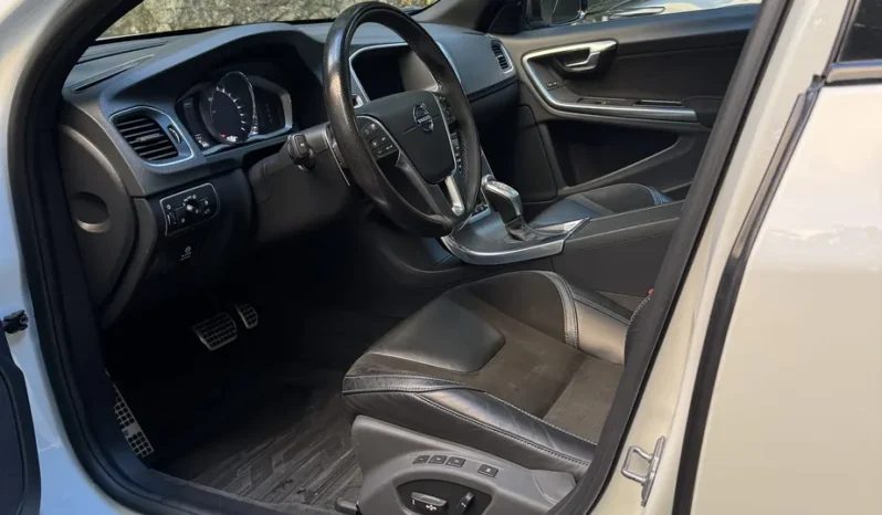
								2018 Volvo V60 T6 Polestar full									