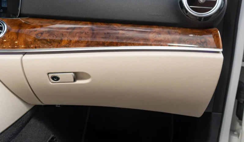 
								2019 Mercedes-Benz E450 4MATIC Wagon full									
