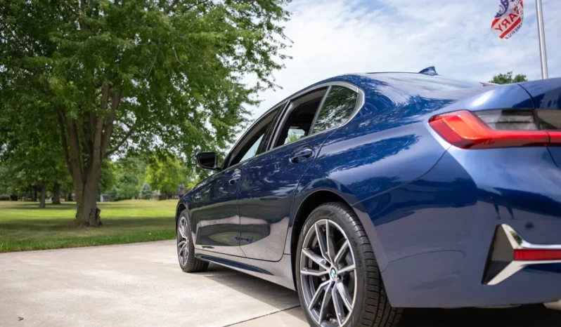 
								2019 BMW 330i xDrive Sedan full									