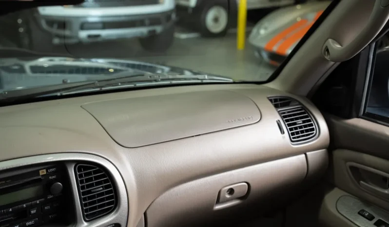 
								2006 Toyota Sequoia Limited full									