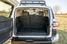 
										2014 Toyota FJ Cruiser full									