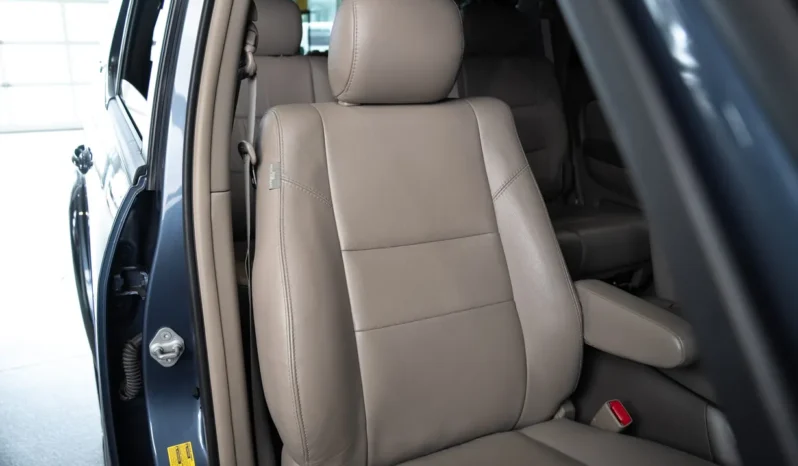
								2006 Toyota Sequoia Limited full									