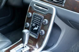 
										2012 Volvo XC70 3.2 full									