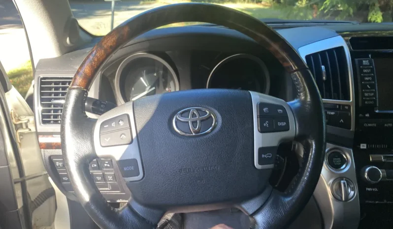 
								2014 Toyota Land Cruiser URJ200 full									