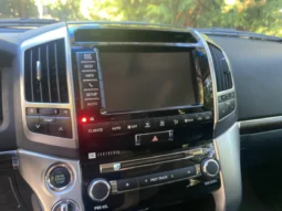 
										2014 Toyota Land Cruiser URJ200 full									