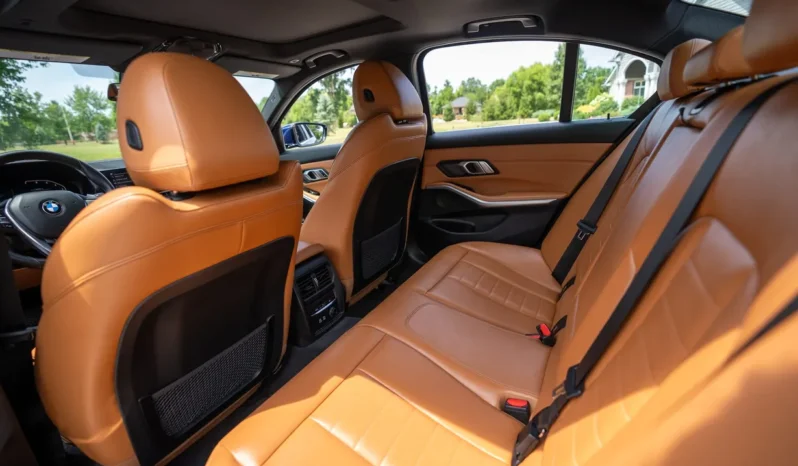 
								2019 BMW 330i xDrive Sedan full									