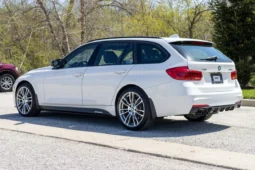
										2018 BMW 330i xDrive Sports Wagon M Sport full									