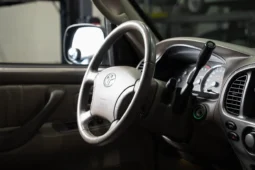 
										2006 Toyota Sequoia Limited full									
