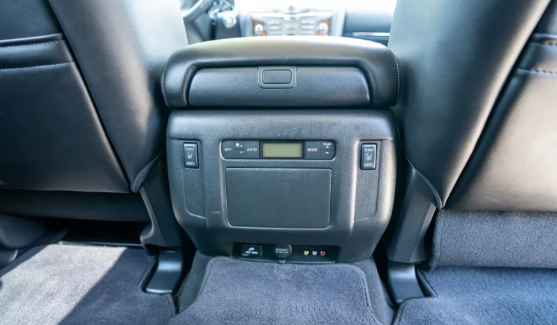 
								2017 Nissan Armada Platinum full									