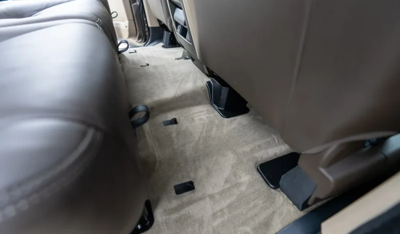 
								2015 Land Rover LR4 HSE Luxury full									