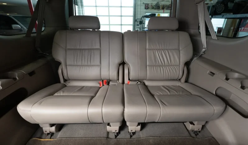 
								2006 Toyota Sequoia Limited full									