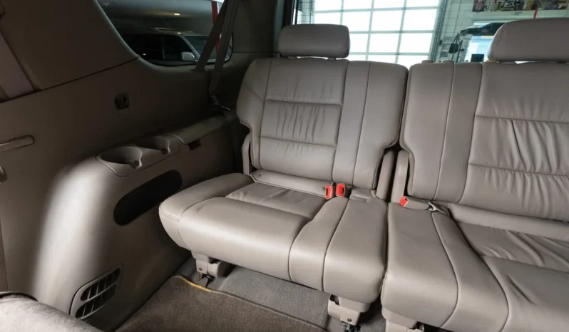 
								2006 Toyota Sequoia Limited full									