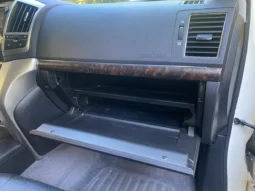
										2014 Toyota Land Cruiser URJ200 full									