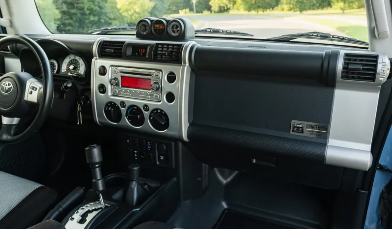 
								2014 Toyota FJ Cruiser Trail Teams Ultimate Edition full									