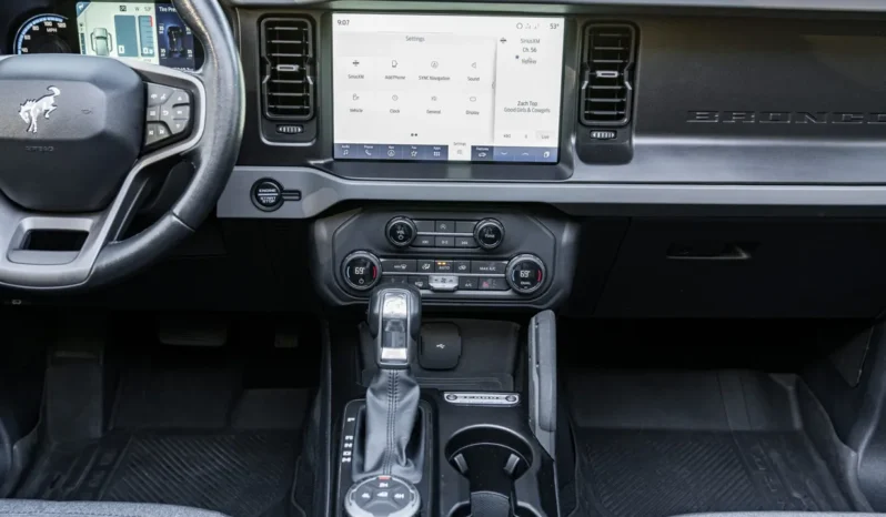 
								2021 Ford Bronco Big Bend V6 4-Door full									