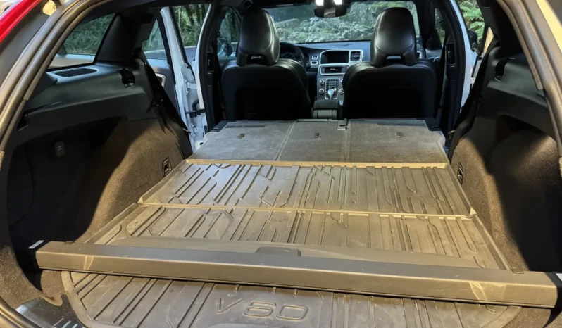 
								2018 Volvo V60 T6 Polestar full									
