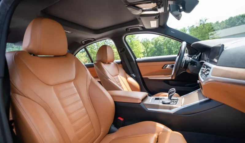 
								2019 BMW 330i xDrive Sedan full									
