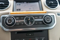 
										2015 Land Rover LR4 HSE Luxury full									