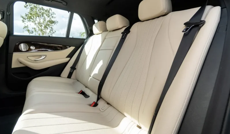 
								2019 Mercedes-Benz E450 4MATIC Wagon full									
