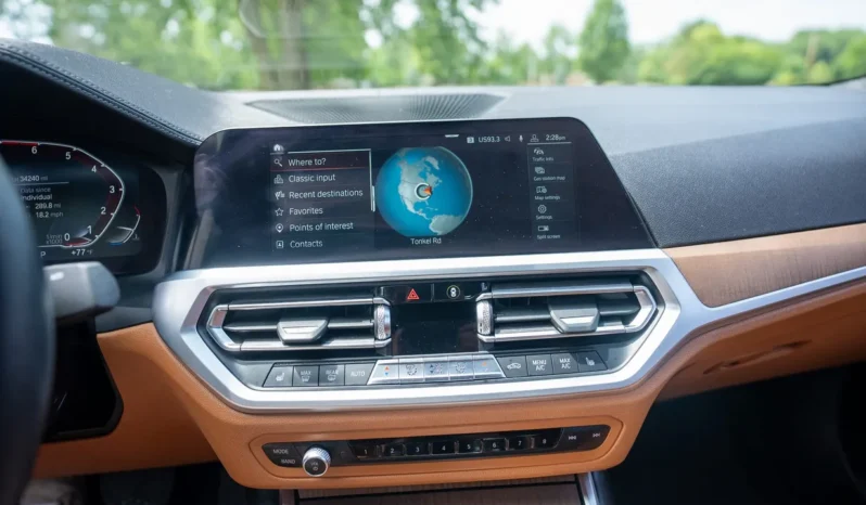 
								2019 BMW 330i xDrive Sedan full									