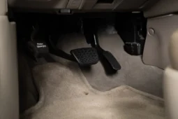
										2006 Toyota Sequoia Limited full									