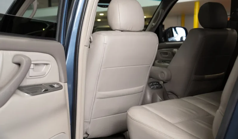 
								2006 Toyota Sequoia Limited full									