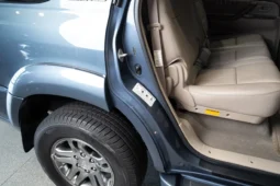 
										2006 Toyota Sequoia Limited full									