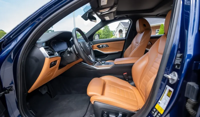 
								2019 BMW 330i xDrive Sedan full									