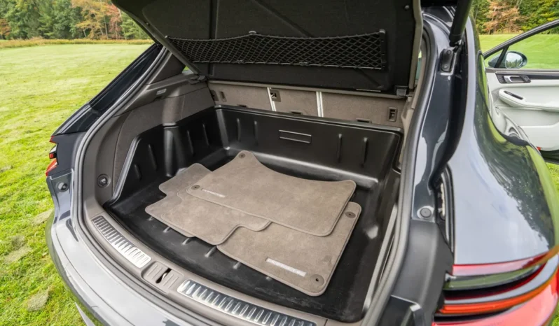 
								2018 Porsche Macan S full									
