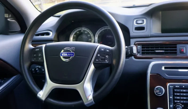 
								2012 Volvo XC70 3.2 full									