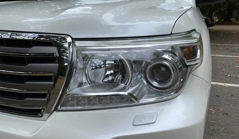 
								2014 Toyota Land Cruiser URJ200 full									