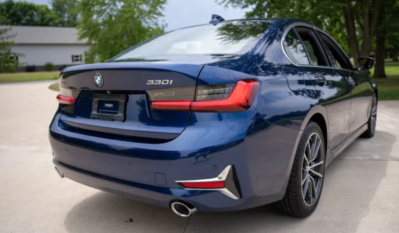 
								2019 BMW 330i xDrive Sedan full									