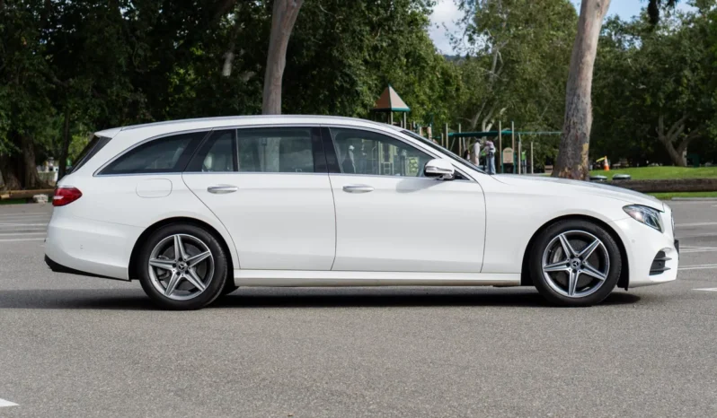 
								2019 Mercedes-Benz E450 4MATIC Wagon full									